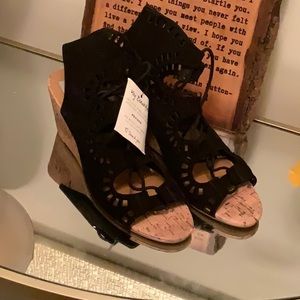 Dolce vita wedge sandals